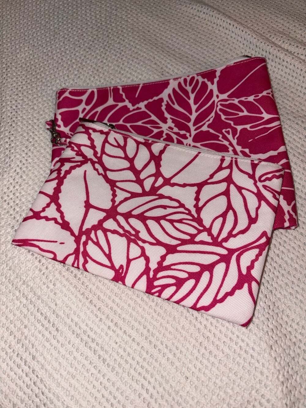 Clinique pouch set of 2